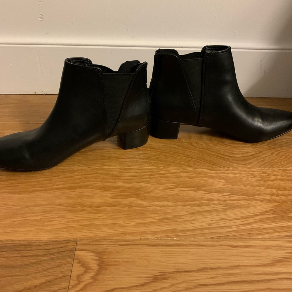 Black leather boots Size 7